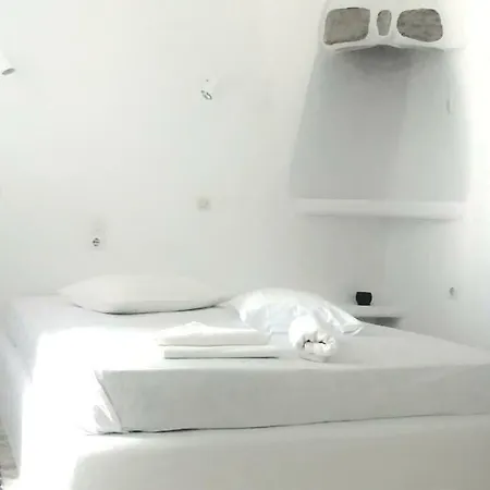 White 3 Komia
