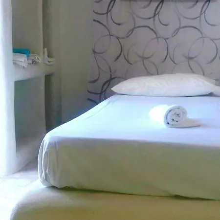 White 3 Komia